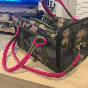 Roverlund out of office pet carrier large